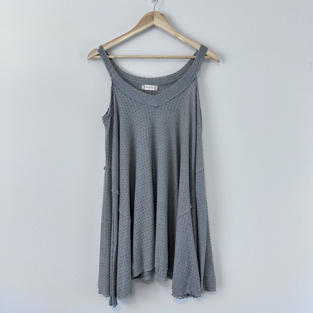Altard State Medium Gray Top Waffle Knit Cold Shoulder‎ Relaxed Flowy Fit